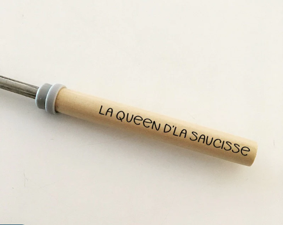 Baguette à guimauves en bois - télescopique - La queen d'la saucisse